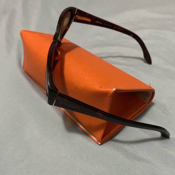 Revo sunglasses - Picture 2 of 2